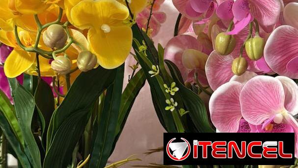 Orquídea artificial en su maceta 🌺