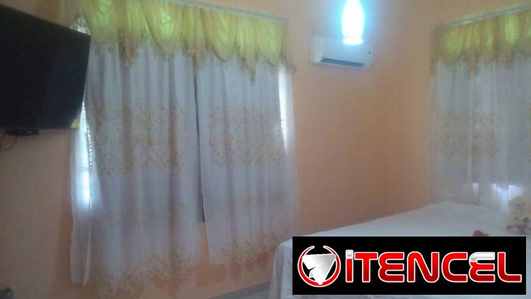 Casa en la playa con piscina en Boca Ciega. A solo 2 cuadras de la playa por 120 usd