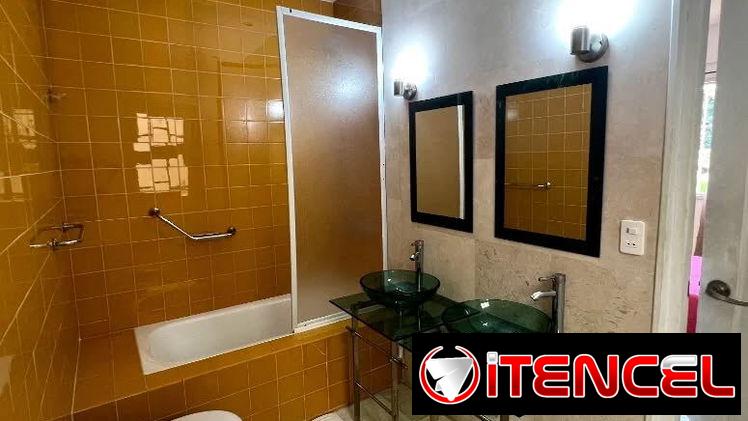 Renta en Miramar de apartamento de 3 habitaciones y 2 baños