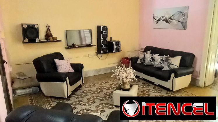 CASA COLONIAL EN VENTA