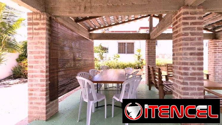 Renta de casa en la playa con piscina en Guanabo. Alquiler de casa con piscina en Guanabo para 9 personas