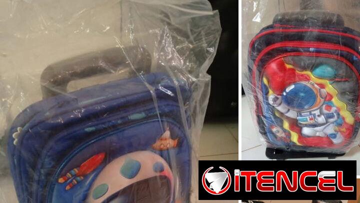 Mochila para niños con carrito y relieve 3D
