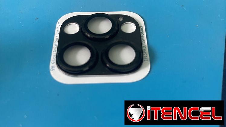 Micas 3D de aluminio y Cristal Negras para las cámaras traseras de la serie 15 completa de iPhone.