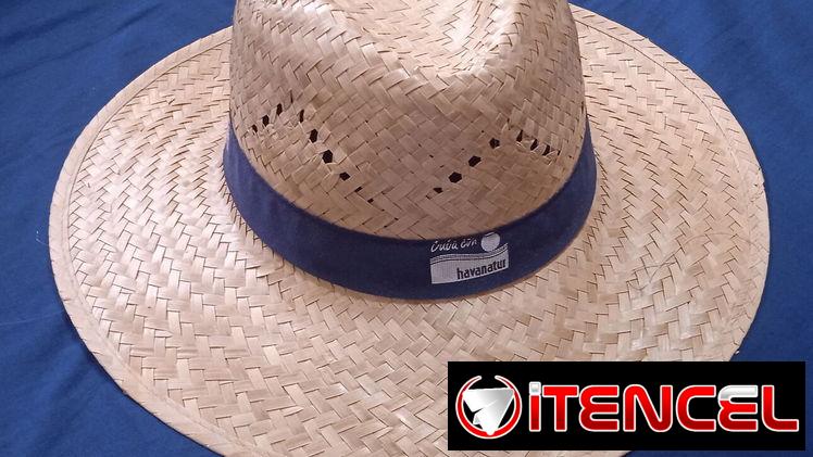 Pamela y sombrero