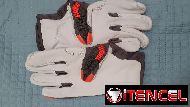 Guantes de trabajo. Precio: 15 usd