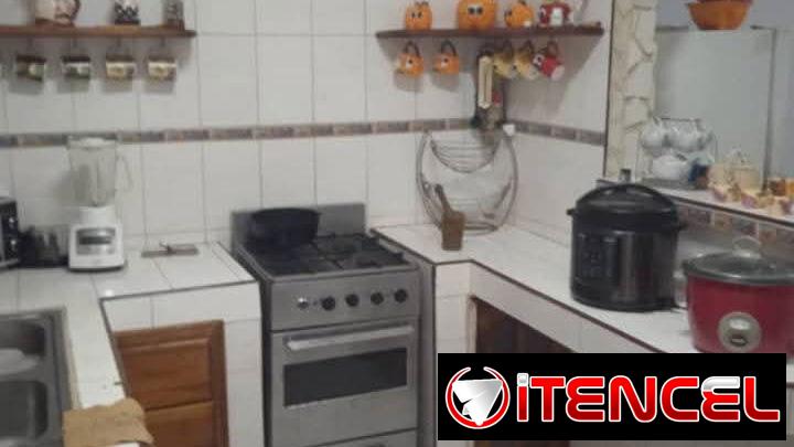 VENTA/ PERMUTA DE CASA EN COJÍMAR SE PERMUTA PARA UN APARTAMENTO DE 1 CUARTO