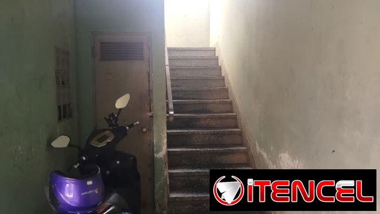 Permuto Apt Capitalista 1945 dentro del Vedado y Nuevo Vedado