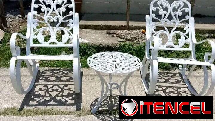 Juego de 2 sillones y mesa de centro para exteriores. Entrega a domicilio sin costo adicional en toda la habana.
