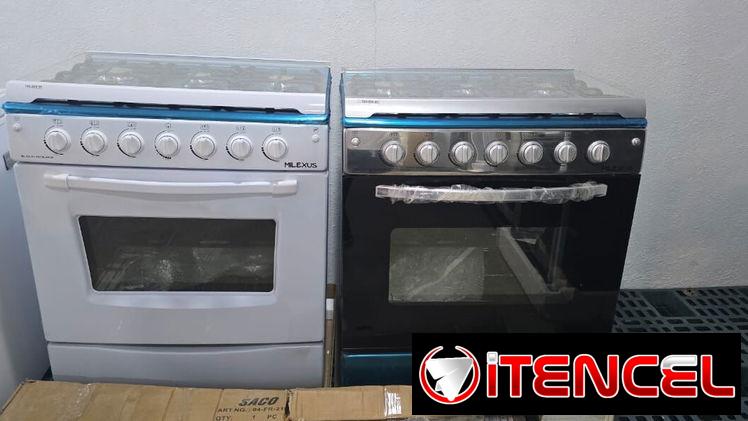 Se venden cosinas nuevas en caja con horno