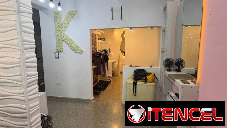 SE VENDE SALÓN DE BELLEZA A DOS CUADRAS DE LA ” Plaza de la Revolución ” ( Plaza Cívica)