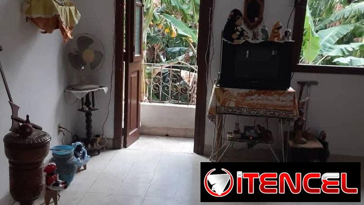 Apto con balcón en 2do piso en la Víbora !!!