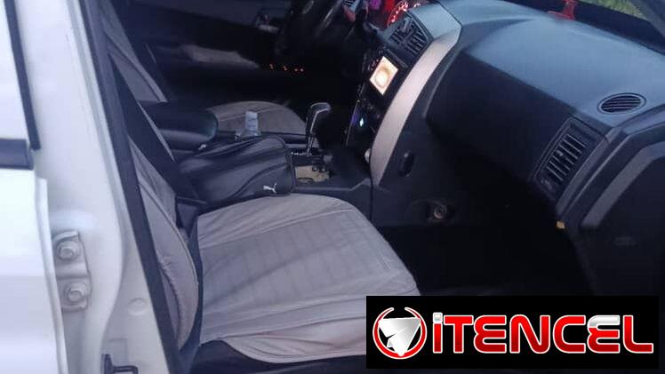 Vendo o negocio o camioneta Nissan diésel 2020