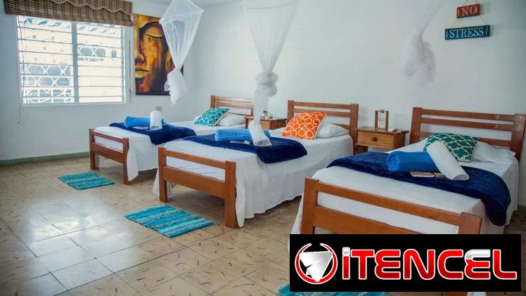 Alquiler de casa en la playa con piscina en Guanabo. Renta de casa en la playa para grupos grandes con piscina en Guanab