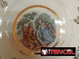Se vende juego de porcelana para postre