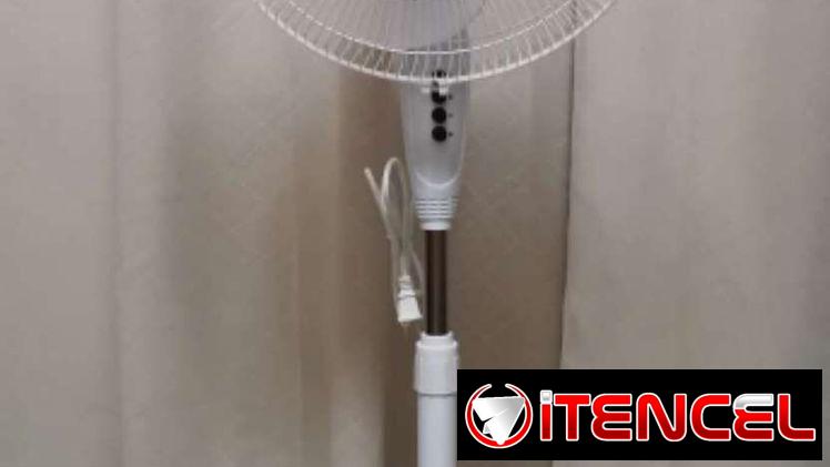 Ventilador de pedestal