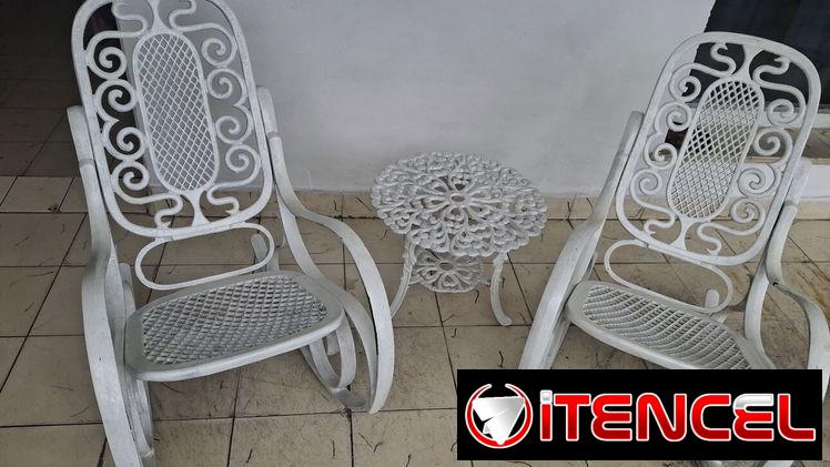 Juego de sillones de aluminio fundido con mesita