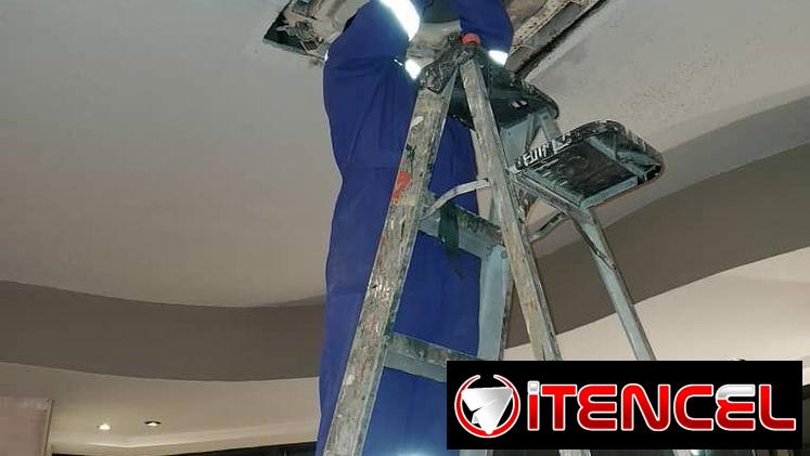 Instalaciones Eléctricas y Paneles Solares