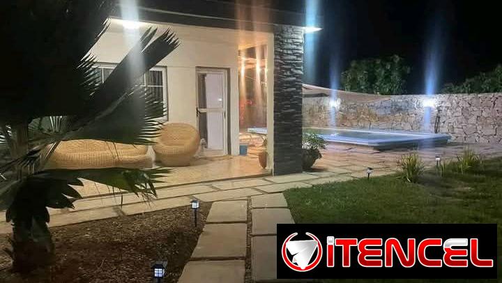 Casa Jorge con piscina y billar en brisas del mar. Tenemos planta eléctrica de gas. Whatssap 5295 9440