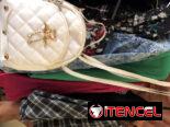 Carterita de doble bolsillo con tirante largo