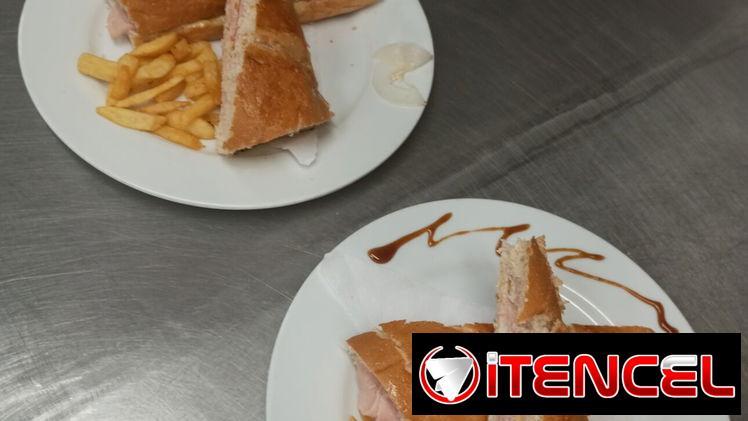 Busco trabajo ayudante de cocina