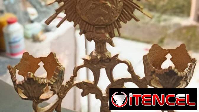 Custodia de Bronce