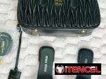 Calzados y carteras de moda