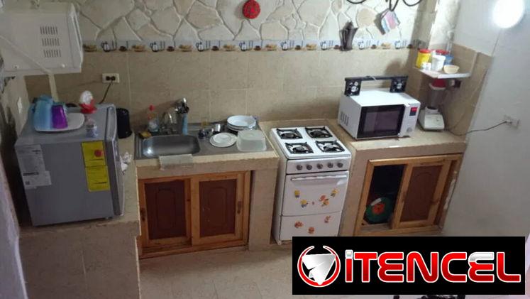 Permuto 2 propiedades x 1 CASA en las Playas del Este y doy vuelto en dependencia de la casa