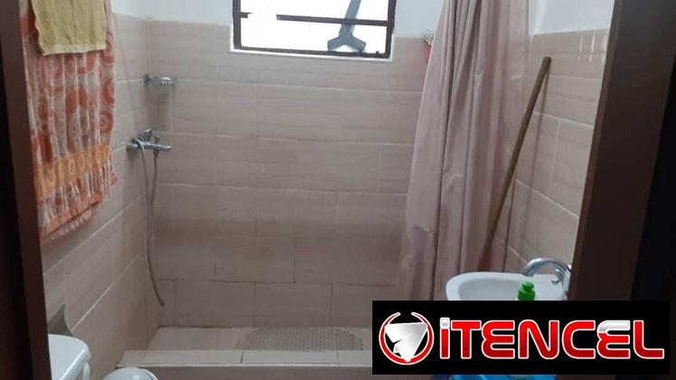 Apto con balcón en 2do piso en la Víbora !!!