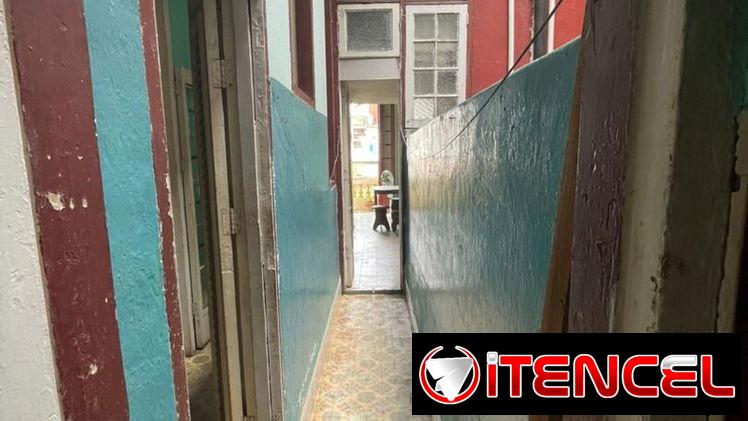 Venta de Apto en Centro Habana de 2 cuartos en un primer piso, calle Vapor