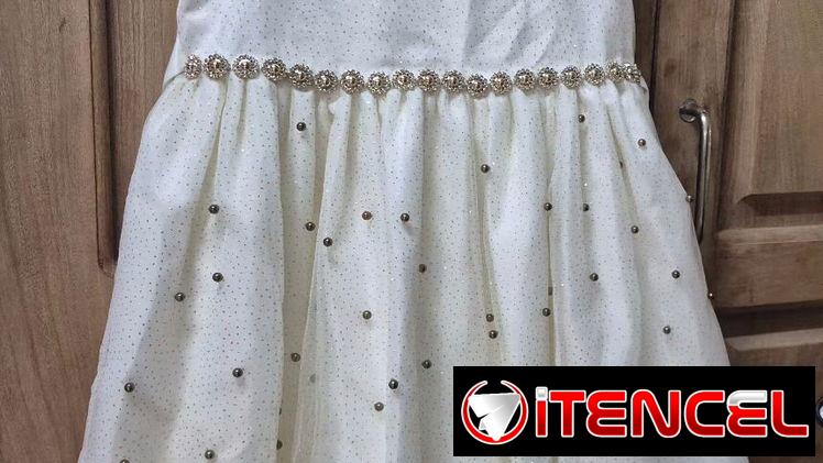 Preciosa bata de niña talla 12 (para niña 10/12 años 10 usd en el cotorro