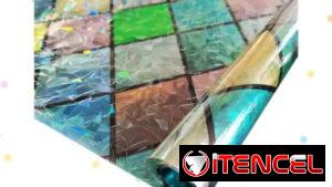 Papel adhesivo cristal - vitral 45 x 500 cm 18 USD. Mensajería con costo adicional.