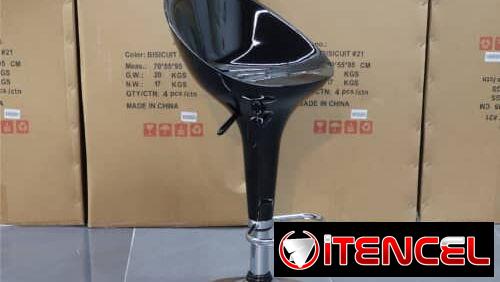 Silla de bar giratoria color negra