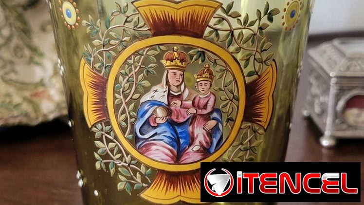 Vaso Antiguo de Cristal de Bohemia – Tel: 5358 0956 – Vedado