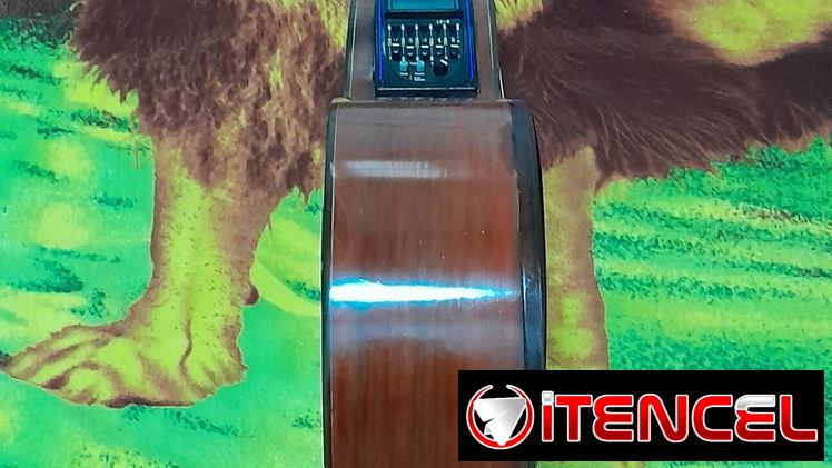 Guitarra yhamaha electroacústica