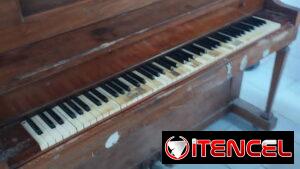 Piano , necesita afinarse