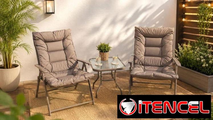 Juego de terrazas dos sillas y una mesa