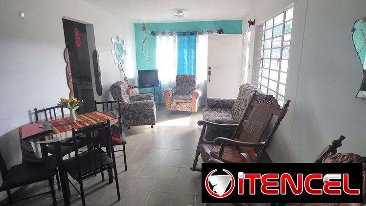 #240 CASA EN EL BAHÍA, HABANA DEL ESTE 📣🚪 puerta a calle y placa libre en la Calle 16 Cerca de la cafetería EL GARAJE.