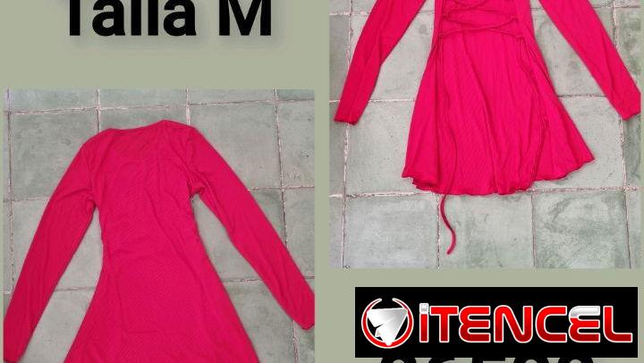 Vestido rojo de mangas ($6500)