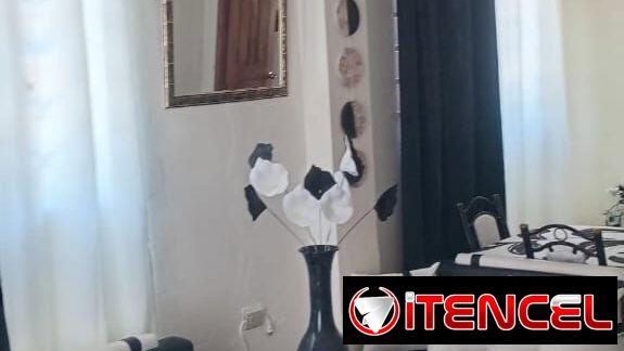 Venta de casa en Párraga Arroyo Naranjo, 2 casas en 1 de placa libre completamente idpte sin nadie a los lados con Garaj