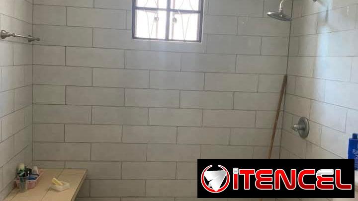 Dos casas en una ubicada en víbora park