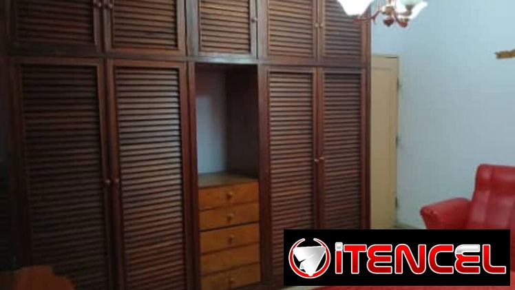 Casa totalmente independiente 5 cuartos Playa Ampliacion de Almendares 65mil 53582376