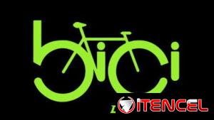 Mensajero en bicicleta en la Habana