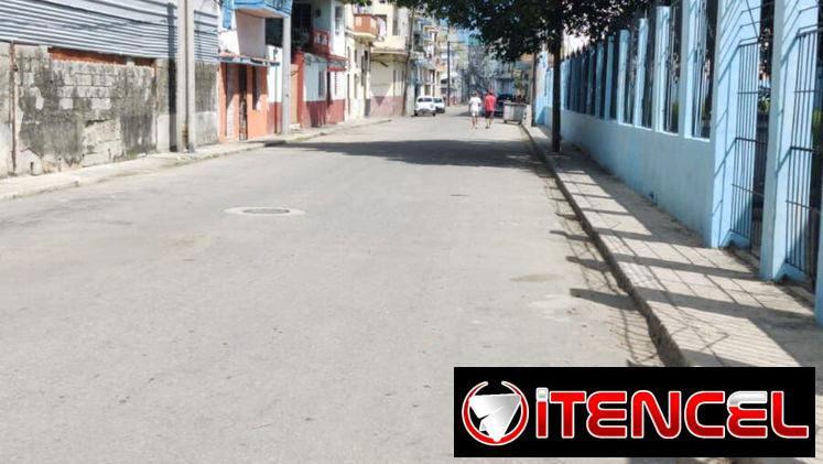 Renta indefinida en centro habana 2/4, para, leer bien.