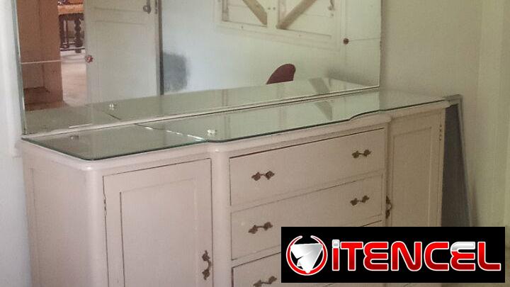 Comoda antigua de estilo — foto 3