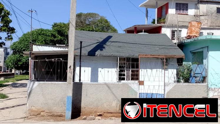 Casa puerta calle en Marianao por 112,2 cuartos y gas de calle