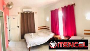 Cod.Z 🌴 Hostal en Playa Larga para Grupos Grandes de Personas  | 4 Habitaciones | 12 Personas 🌊