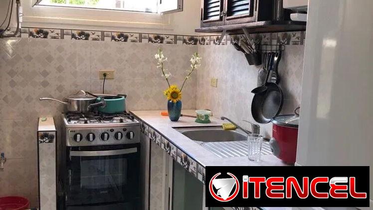 Apartamento renta lineal Vedado (78329032)