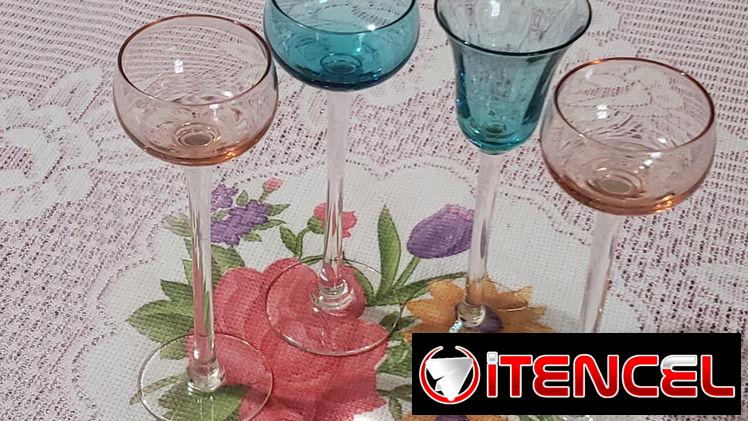 Copas antiguas de diferentes colores