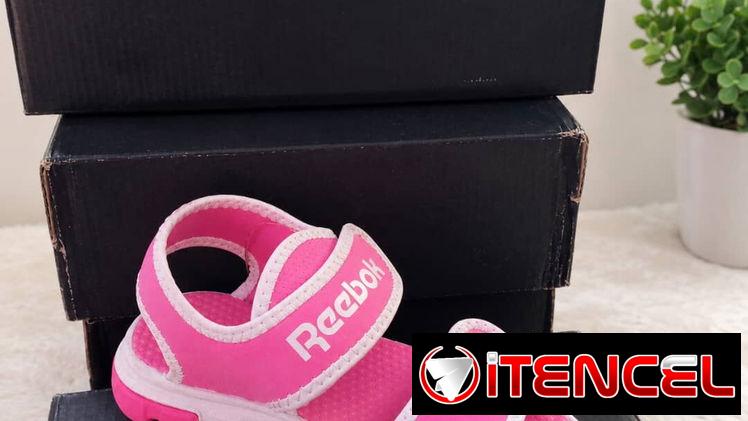 Sandalias Reebok