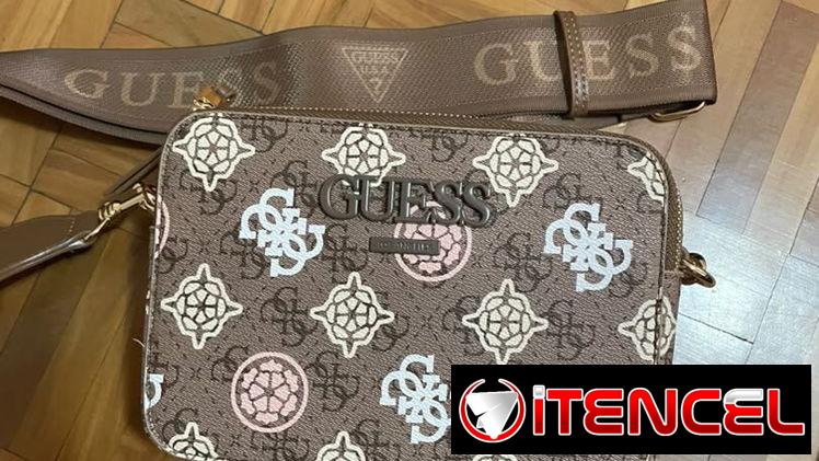 Carteras con su tira